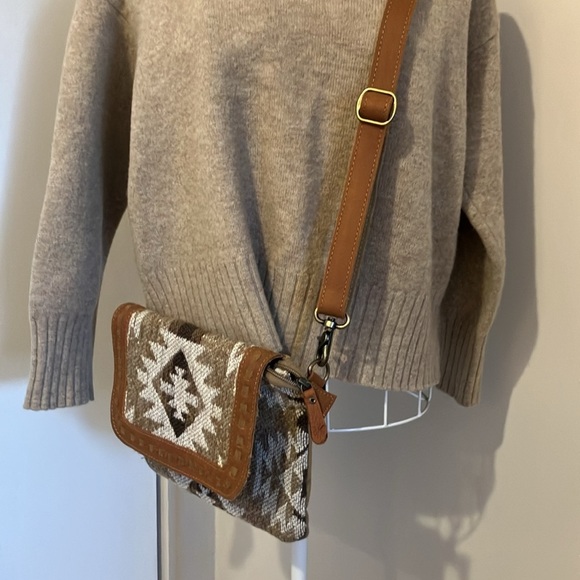 Myra Bag Western Aztec Design Crossbody Handbag - Picture 9 of 9
